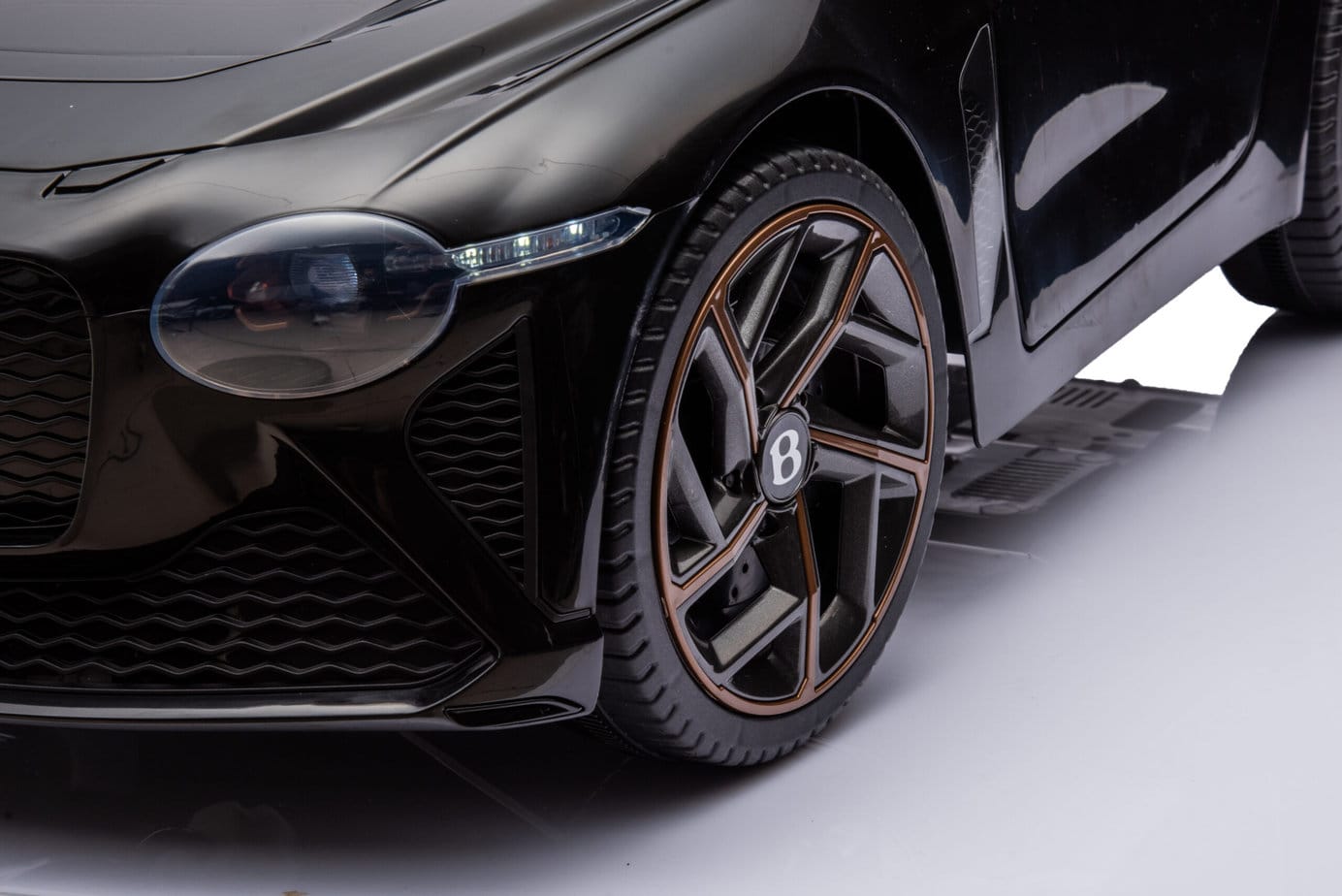 Bentley Bacalar | 12V Kids Electric Ride-on Car, butterfly doors, with Parent Remote