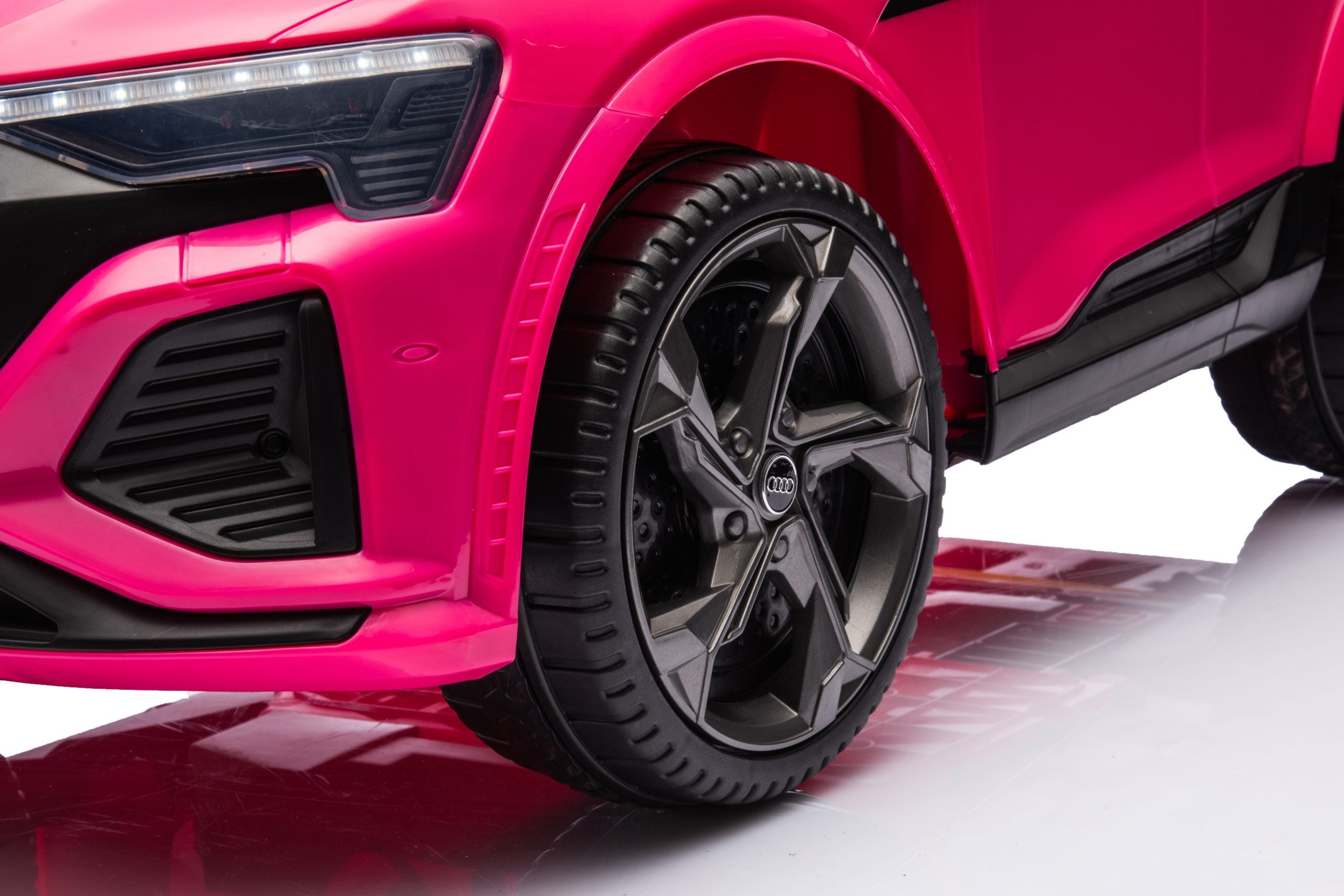 Audi SQ8 | 12V Kids Ride-On Car – Leather Seat,  Remote Control &amp; LED Audio