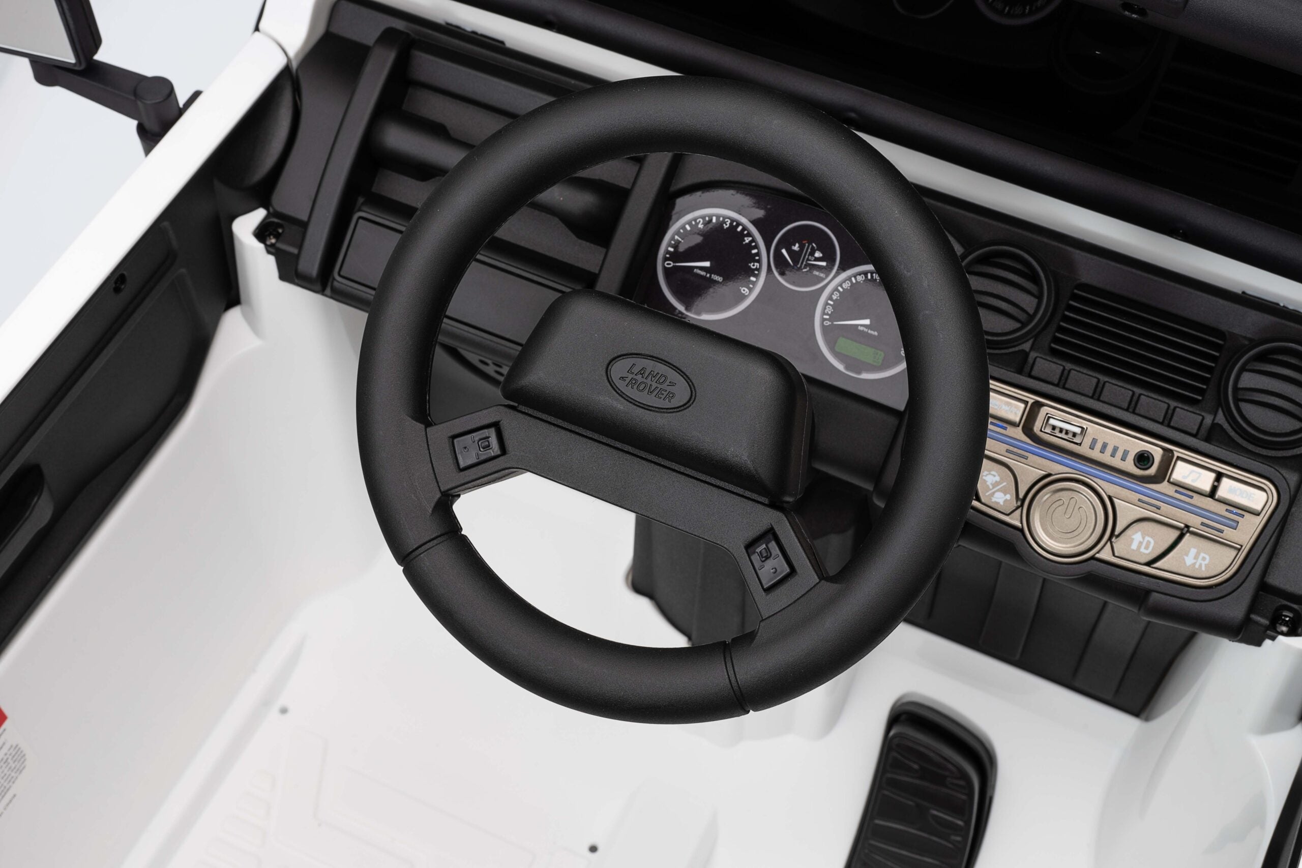 Land Rover Defender | 24V Kids electric Ride-On car, with parental Remote