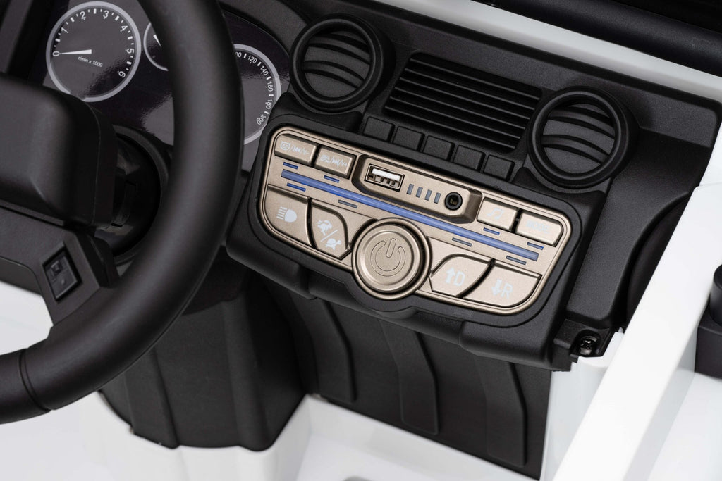 Land Rover Defender | 24V Kids electric Ride-On car, with parental Remote